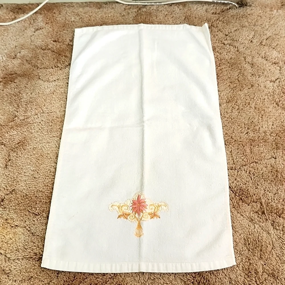 Vintage tea towel white with floral embroidered design